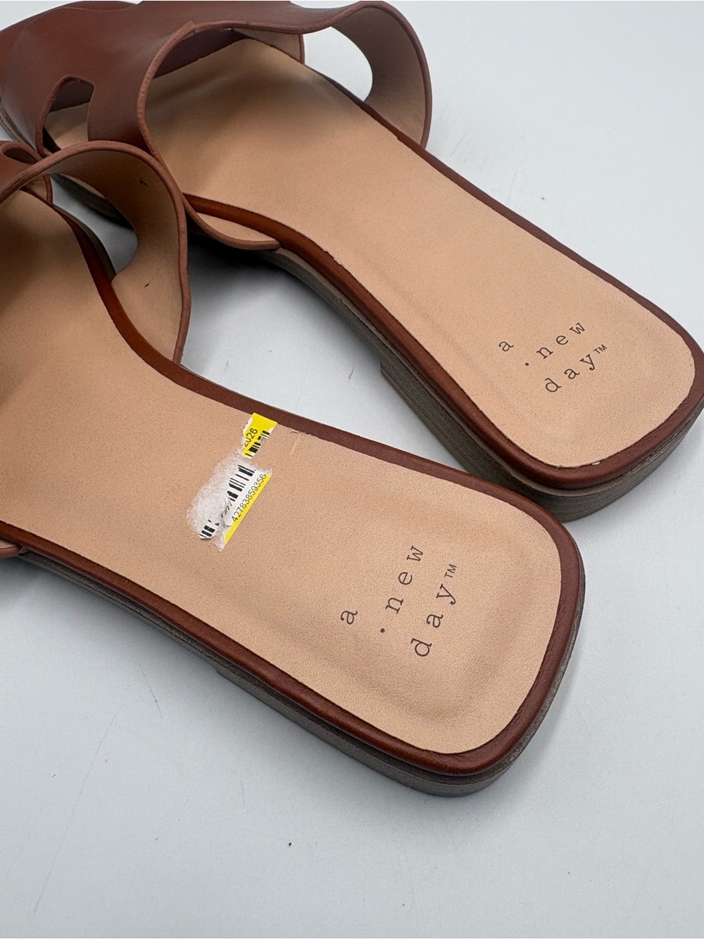 A New Day Women’s Brown H-Cut Slide Sandals Size 7.5 Slip On Block Heel - Picture 3 of 4